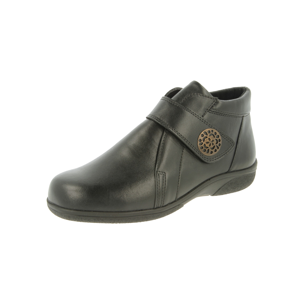 DB Wider Fit Shoes at Robert Carder Shoes